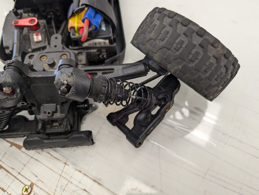 Corally Syncro 4 Broken Mount